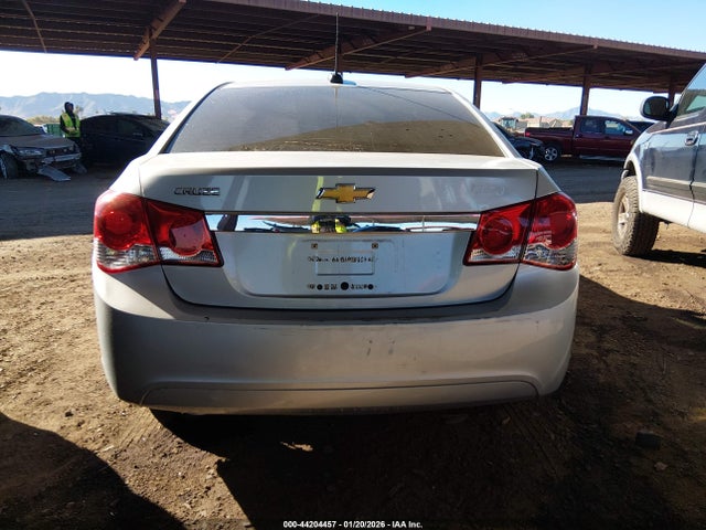 1G1PA5SG8F7100035 Chevrolet Cruze Ls Auto