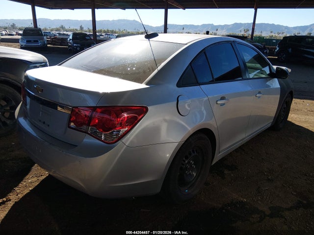 1G1PA5SG8F7100035 Chevrolet Cruze Ls Auto