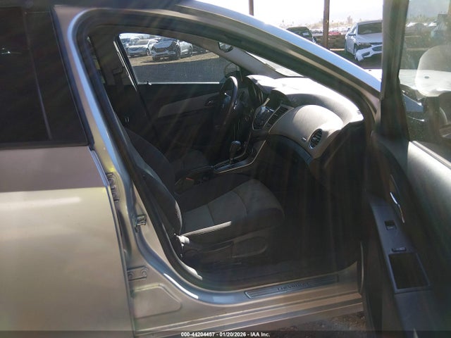 1G1PA5SG8F7100035 Chevrolet Cruze Ls Auto