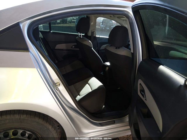 1G1PA5SG8F7100035 Chevrolet Cruze Ls Auto