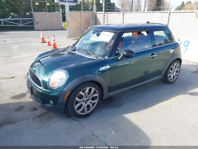 2009 MINI COOPER S WMWMF73559TW86156 Photo 1