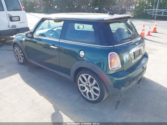 2009 MINI COOPER S WMWMF73559TW86156 Photo 2