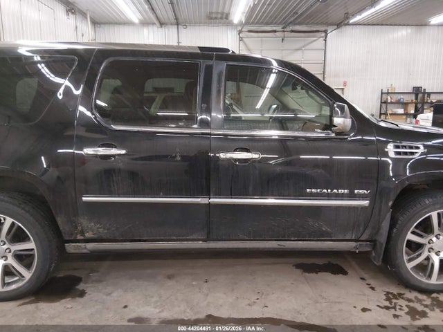 Продаж на аукціоні авто 2013 Cadillac Escalade Esv Platinum Edition, vin: 1GYS4KEF0DR360046, номер лоту: 44204481