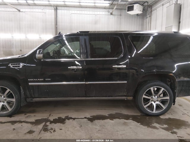 Продаж на аукціоні авто 2013 Cadillac Escalade Esv Platinum Edition, vin: 1GYS4KEF0DR360046, номер лоту: 44204481