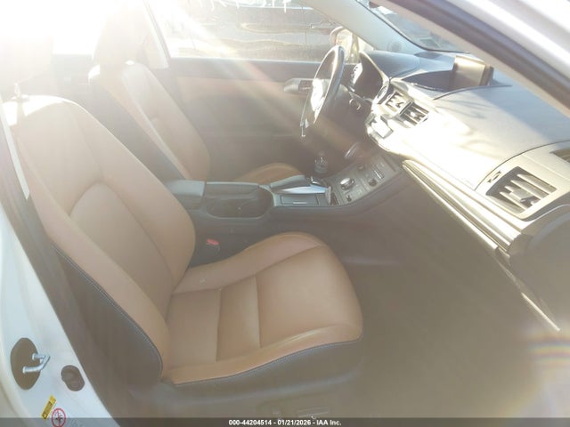 2017 LEXUS CT 200H JTHKD5BH2H2294240 Photo 4