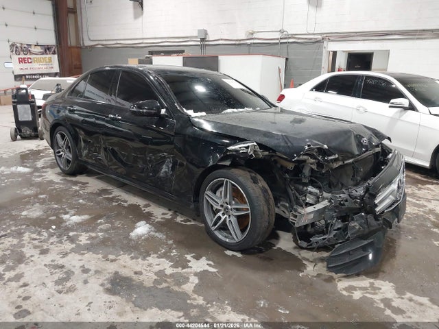 Auction sale of the 2018 Mercedes-benz E 300 4matic, vin: WDDZF4KB0JA422198, lot number: 44204544