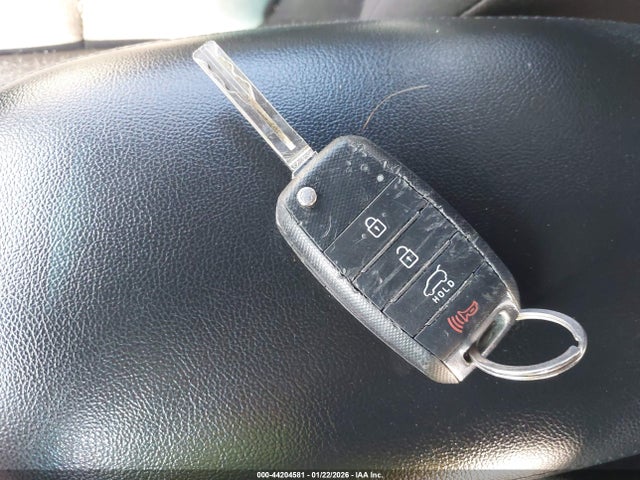 KIA Soul 2016 KNDJN2A22G7379750 Image 11