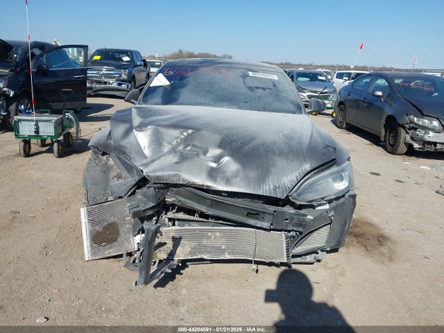 44204591 :رقم المزاد ، 5YJSA1E22GF127043 vin ، 2016 Tesla Model S 60d/70d/75d/85d/90d مزاد بيع