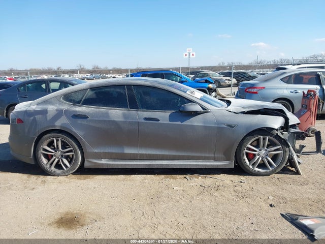 44204591 :رقم المزاد ، 5YJSA1E22GF127043 vin ، 2016 Tesla Model S 60d/70d/75d/85d/90d مزاد بيع