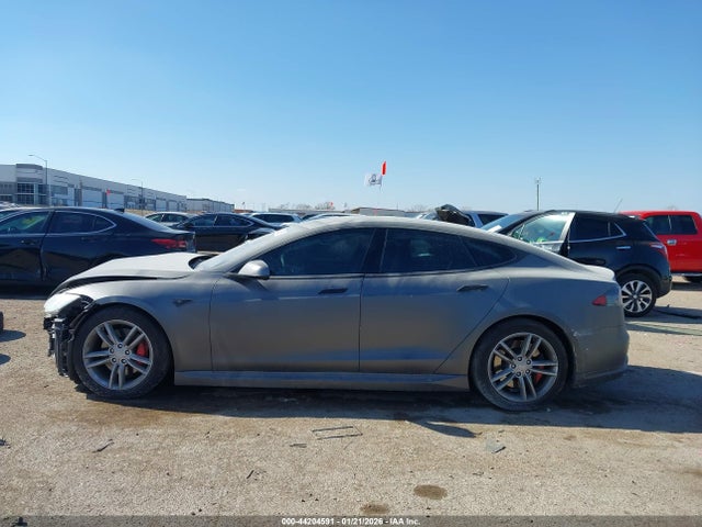 44204591 :رقم المزاد ، 5YJSA1E22GF127043 vin ، 2016 Tesla Model S 60d/70d/75d/85d/90d مزاد بيع