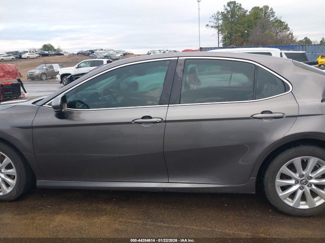 4T1B11HK9JU553107 Toyota CAMRY LE