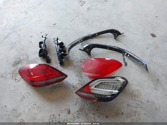 Продаж на аукціоні авто 2020 Mercedes-benz C 300, vin: W1KWF8DBXLR594234, номер лоту: 44204691