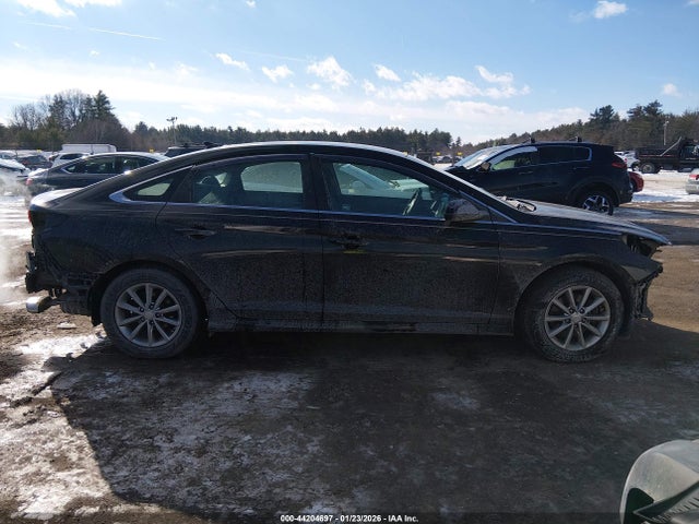 5NPE24AF5JH658671 Hyundai SONATA SE