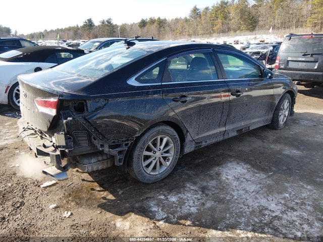 5NPE24AF5JH658671 Hyundai SONATA SE