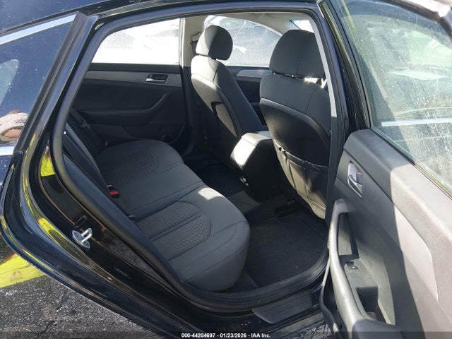 5NPE24AF5JH658671 Hyundai SONATA SE
