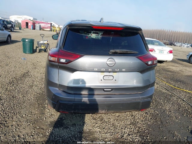 JN8BT3BA5SW009563 Nissan Rogue Sv Fwd