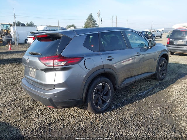 JN8BT3BA5SW009563 Nissan Rogue Sv Fwd