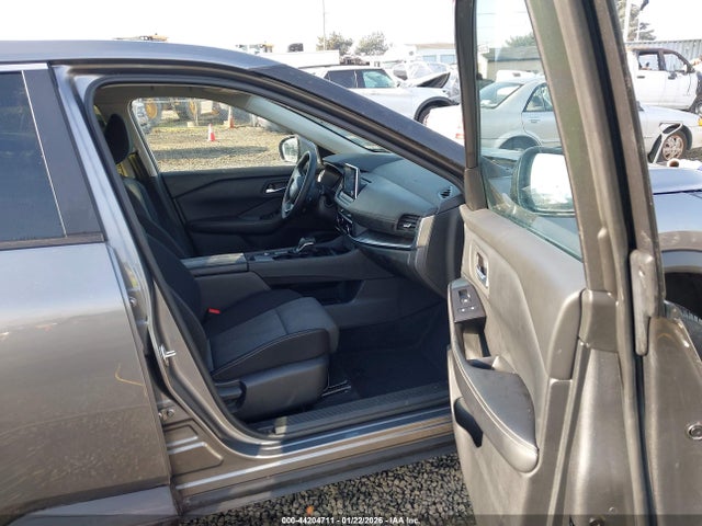 JN8BT3BA5SW009563 Nissan Rogue Sv Fwd