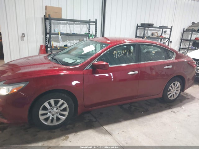 1N4AL3AP5JC478915 Nissan Altima 2.5 S
