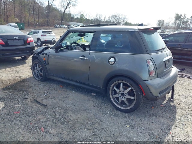 2004 MINI COOPER S WMWRE33484TD75714 Photo 2
