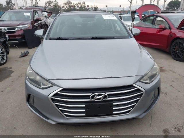 5NPD84LF5HH016517 Hyundai ELANTRA SE