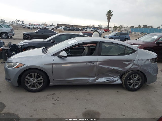 5NPD84LF5HH016517 Hyundai ELANTRA SE