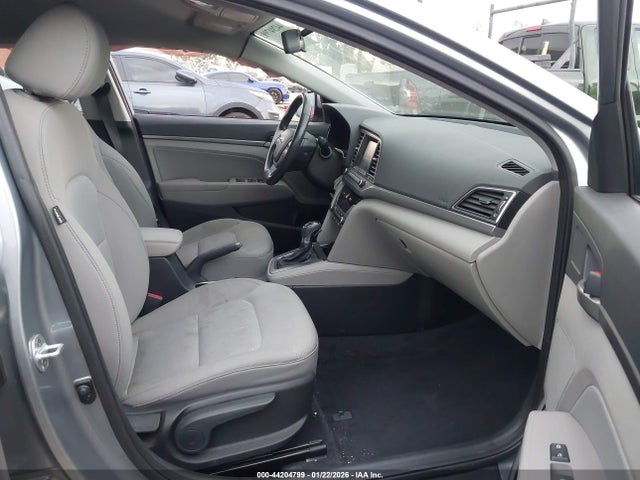 5NPD84LF5HH016517 Hyundai ELANTRA SE