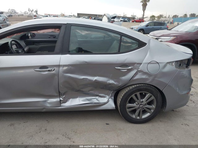 5NPD84LF5HH016517 Hyundai ELANTRA SE
