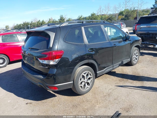 JF2SKAJC2LH603623 Subaru Forester Premium