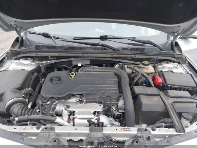 1G1ZD5ST3NF136829 Chevrolet Malibu Fwd Lt