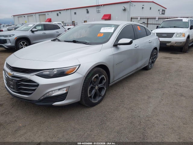 1G1ZD5ST3NF136829 Chevrolet Malibu Fwd Lt