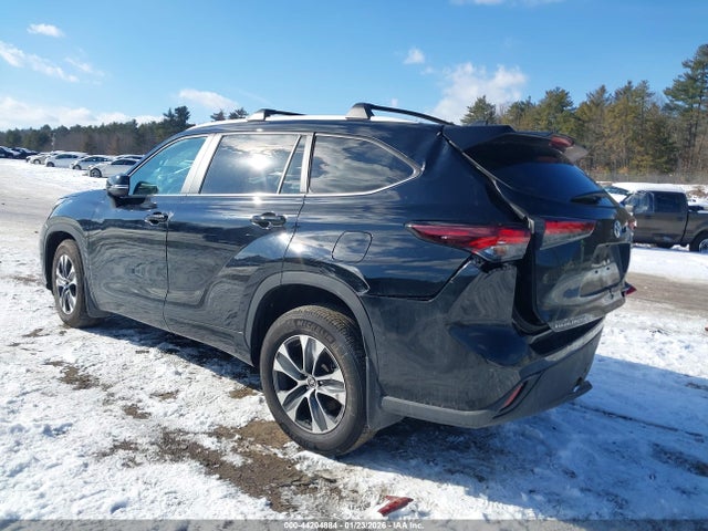 5TDKDRBH5RS571210 Toyota Highlander Xle