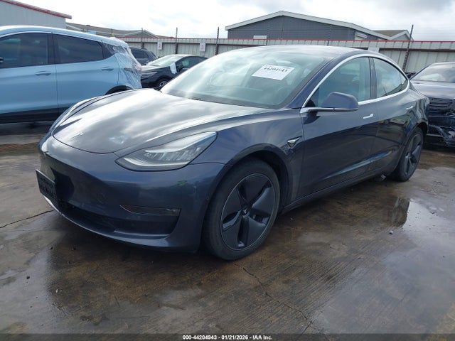 2018 TESLA MODEL 3 5YJ3E1EB7JF119598 Photo 1