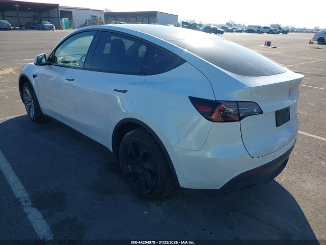 2023 TESLA MODEL Y 7SAYGAEE3PF639271 Photo 2
