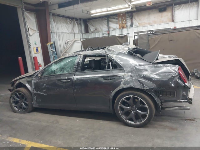 44205025 :رقم المزاد ، 2C3CCABG7PH613828 vin ، 2023 Chrysler 300 مزاد بيع
