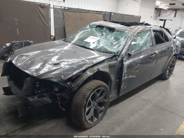 44205025 :رقم المزاد ، 2C3CCABG7PH613828 vin ، 2023 Chrysler 300 مزاد بيع
