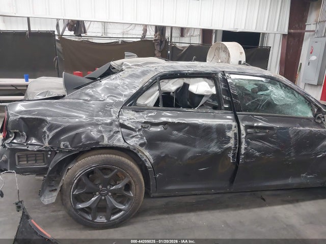 44205025 :رقم المزاد ، 2C3CCABG7PH613828 vin ، 2023 Chrysler 300 مزاد بيع