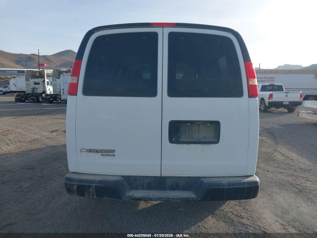 1GAWGEFF0G1242329 Chevrolet Express 2500 Ls