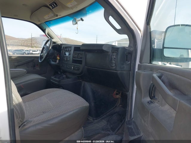 1GAWGEFF0G1242329 Chevrolet Express 2500 Ls