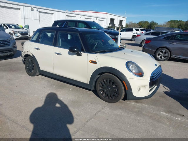 2017 MINI HARDTOP WMWXU1C32H2F77322
