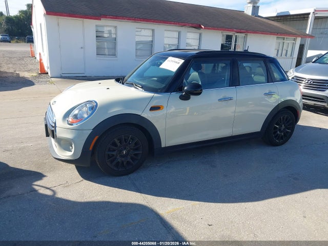 2017 MINI HARDTOP WMWXU1C32H2F77322 Photo 1