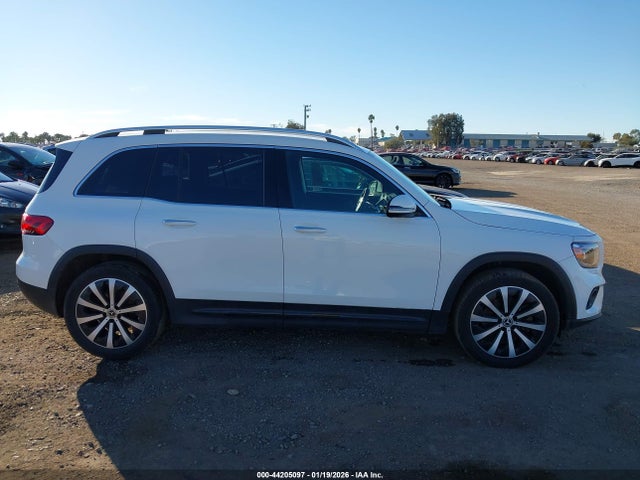 W1N4M4GB2LW013220 Mercedes-Benz GLB 250