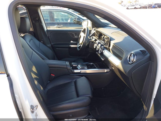 W1N4M4GB2LW013220 Mercedes-Benz GLB 250