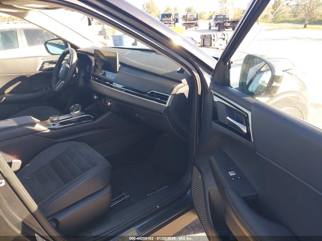2025 MITSUBISHI OUTLANDER JA4J4VA88SZ047392 Photo 4