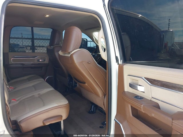Продаж на аукціоні авто 2021 Ram 3500 Laramie  4x4 6'4 Box, vin: 3C63RRML0MG528352, номер лоту: 44205104