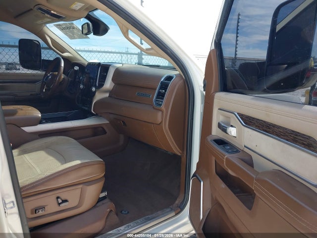Продаж на аукціоні авто 2021 Ram 3500 Laramie  4x4 6'4 Box, vin: 3C63RRML0MG528352, номер лоту: 44205104