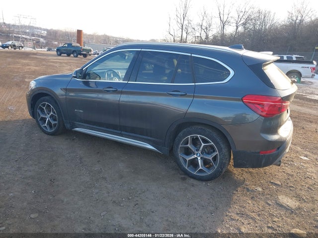 2017 BMW X1 WBXHT3C37H5F74133 Photo 2