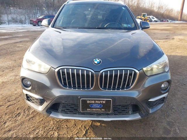2017 BMW X1 WBXHT3C37H5F74133 Photo 5