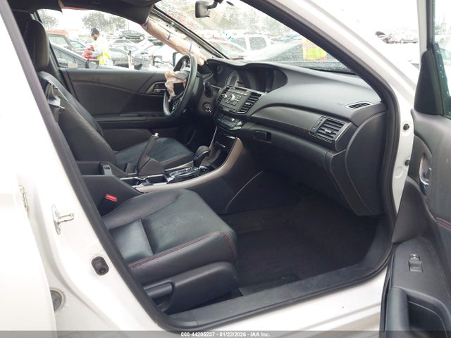 1HGCR2F1XHA162630 Honda Accord Sport Se