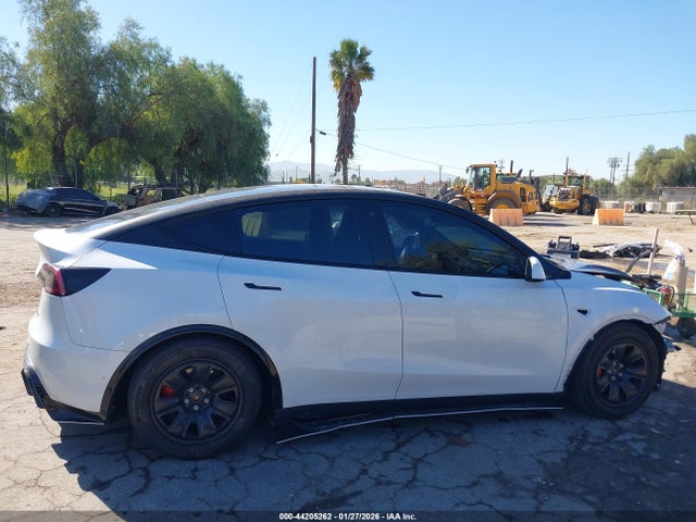 Продажа на аукционе авто 2022 Tesla Model Y Performance Dual Motor All-wheel Drive, vin: 7SAYGDEF9NF405661, номер лота: 44205262